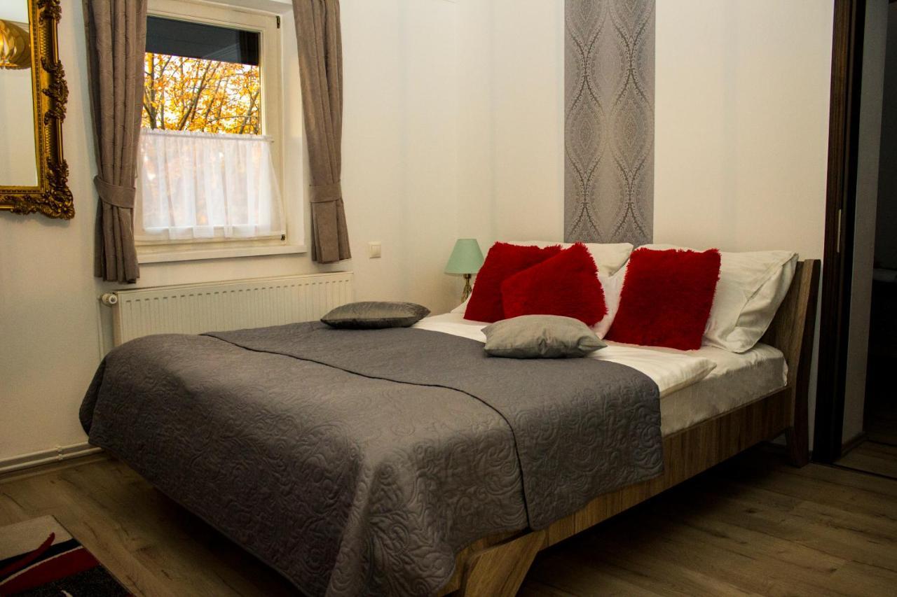 Hotel Vadasz Panzio Es Etterem