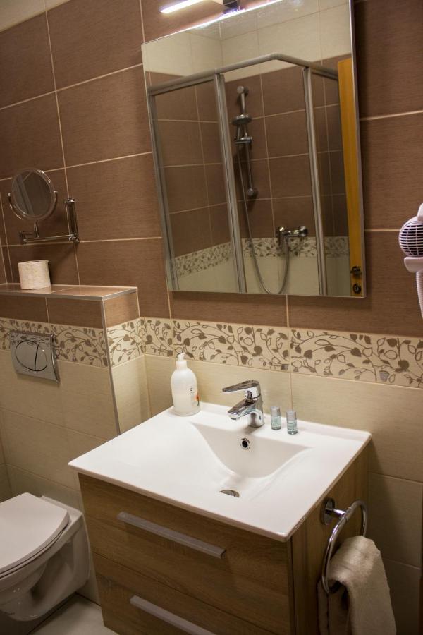 Hotel Vadasz Panzio Es Etterem